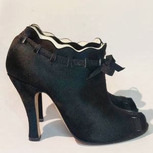 RARE Zoraide black ponyskin heeled booties, IT40, immaculate
